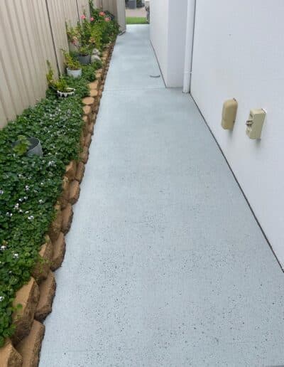 concrete-sealing-path-pebblecrete